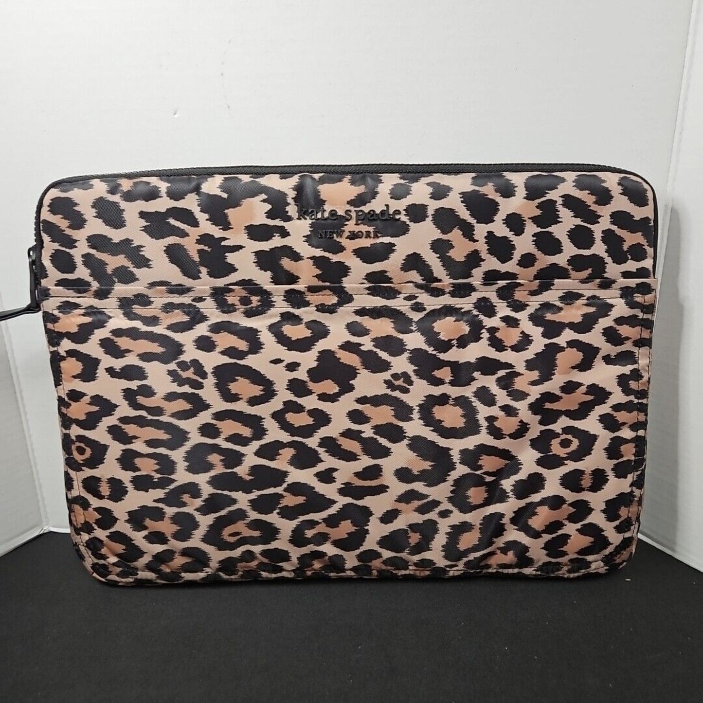 Kate Spade New York - Puffer Sleeve for up to 16" Laptop - Leopard Print