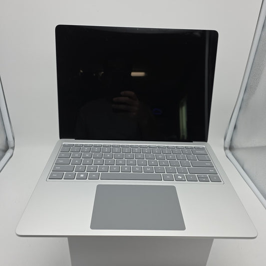 Microsoft Surface Laptop 2024 13.8" Touch, 16GB, 512GB - Platinum L83