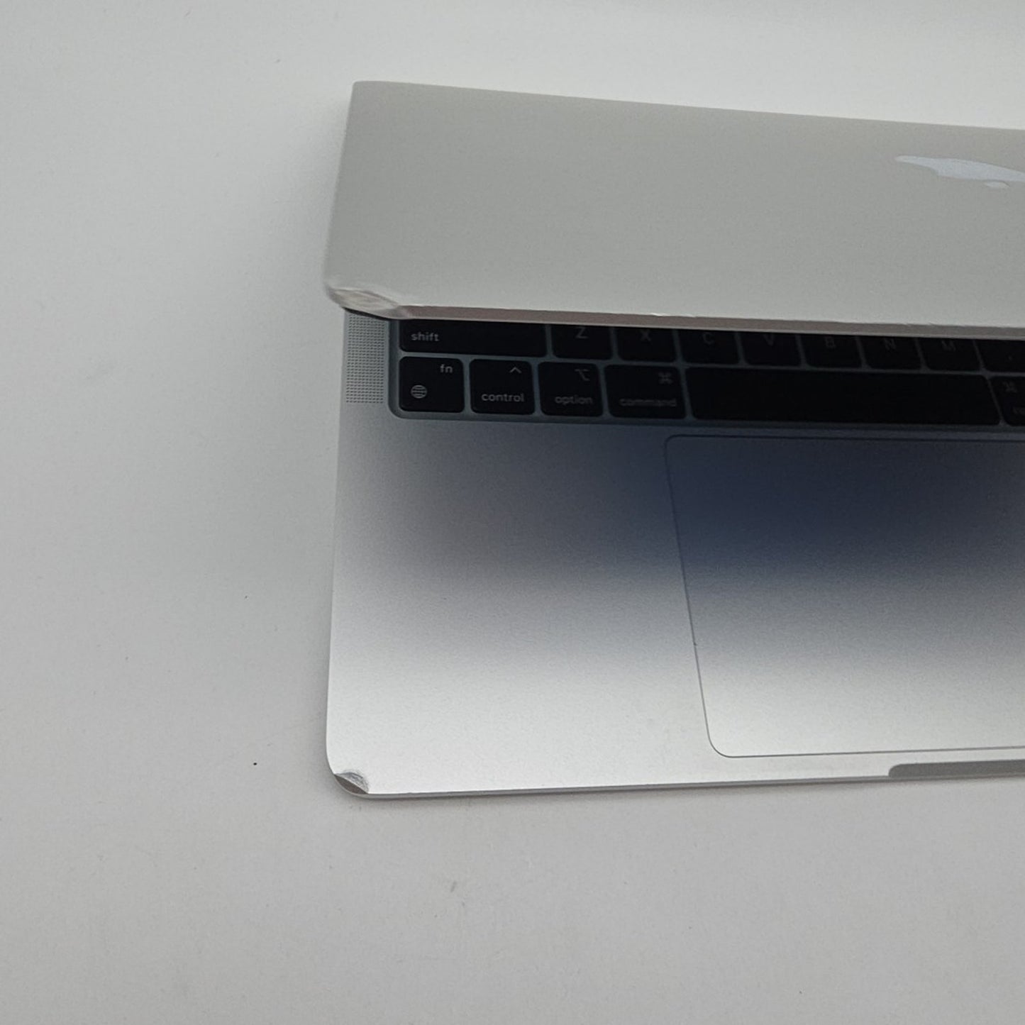2022 Apple MacBook Pro 13.3" M2 8C 10CGPU 8GB 256GB MNEP3LL/A Silver A2338 L182