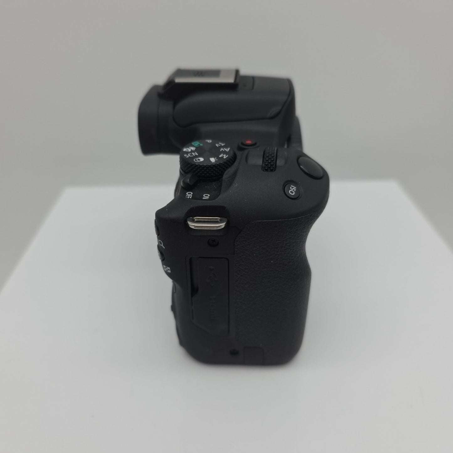 Canon EOS R50 Mirrorless Camera SCREEN ISSUE