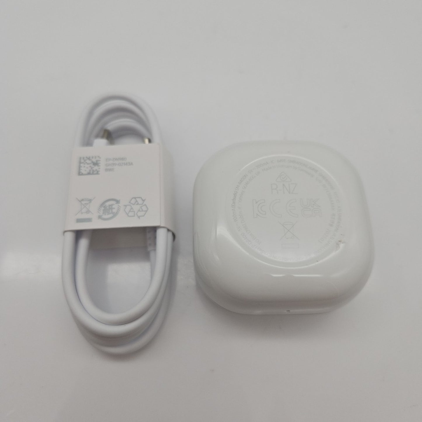 Samsung Galaxy Buds FE SM-R400N Wireless Earbuds - Graphite