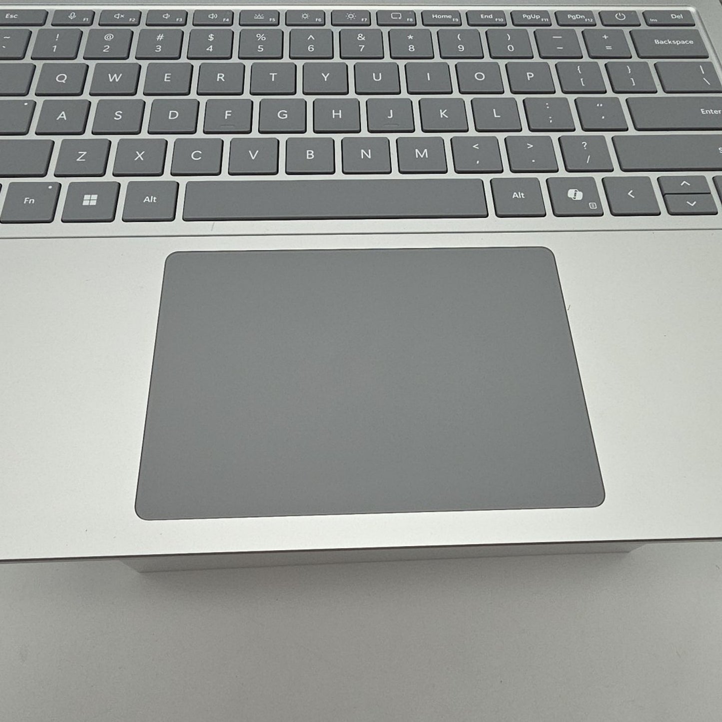 Microsoft Surface Laptop Copilot+ PC 13.8 Touchscreen Snapdragon X Plus 16GB L84