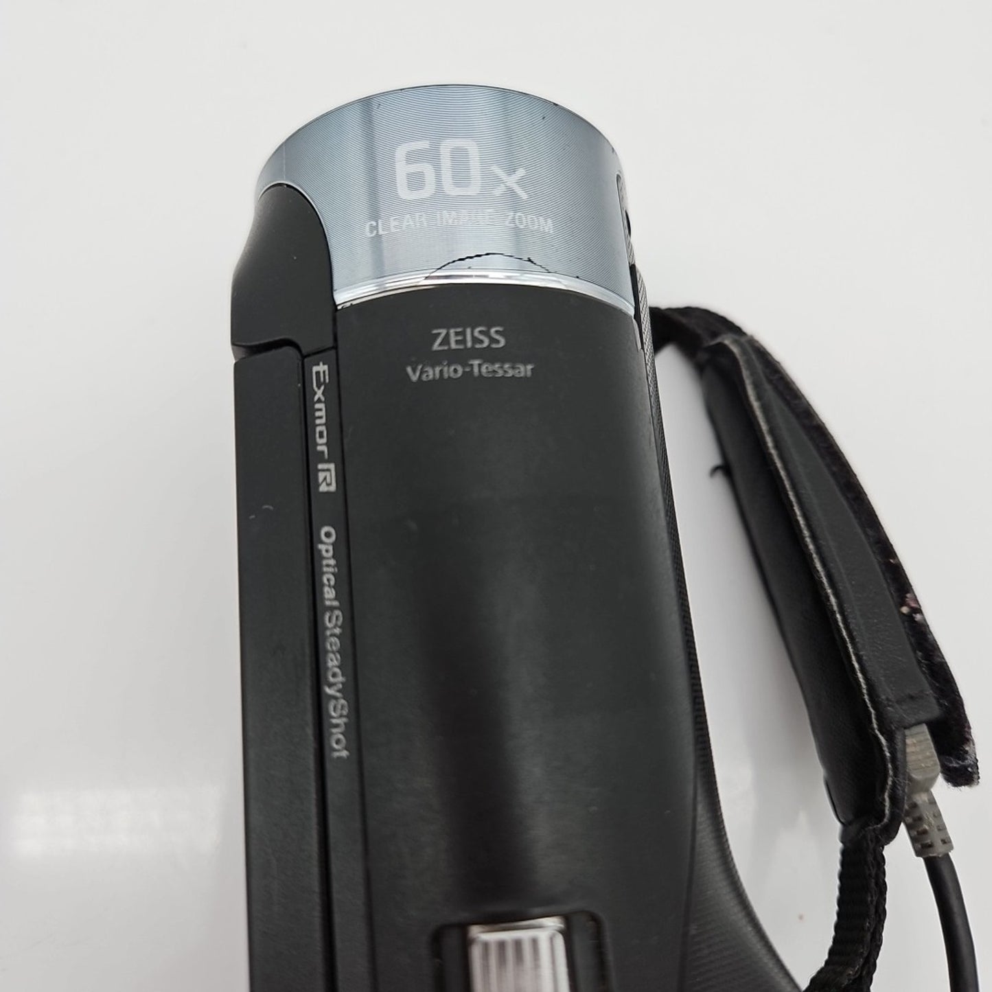 Sony HDR-CX405 Handycam HD 1080p Camcorder With Exmor R CMOS Sensor CRACK