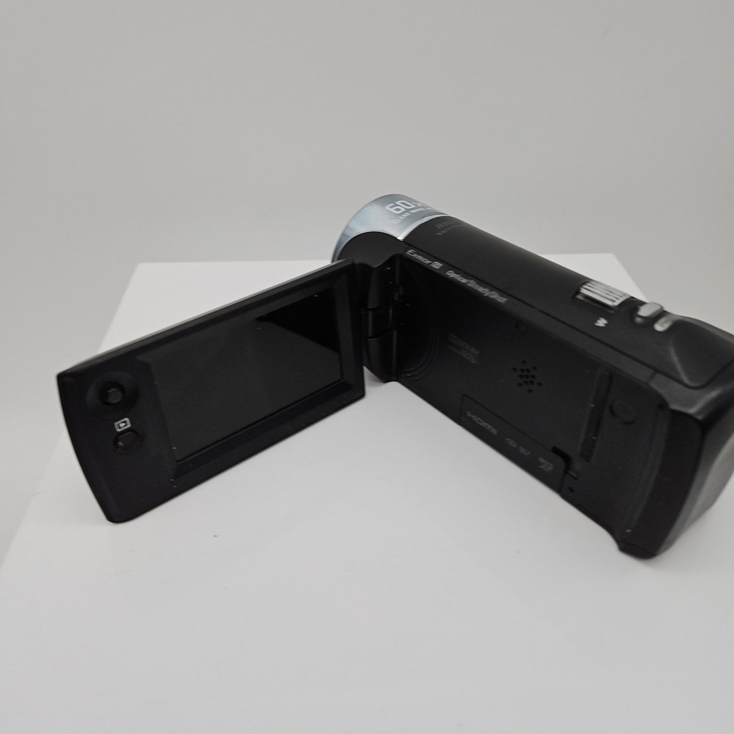Sony HDR-CX405 Handycam HD 1080p Camcorder With Exmor R CMOS Sensor CRACK