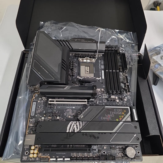 ASUS - ROG STRIX Z890-F GAMING WIFI (Socket LGA 1851) Z890 Motherboard =READ=
