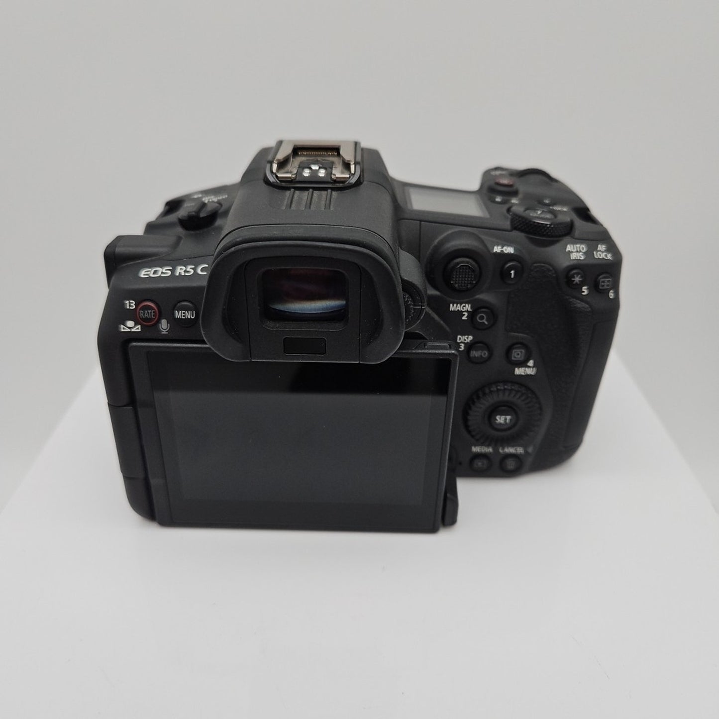 Canon EOS R5 C 45.0MP Mirrorless Camera (RF 24-105mm f/4 L IS USM) SN1021