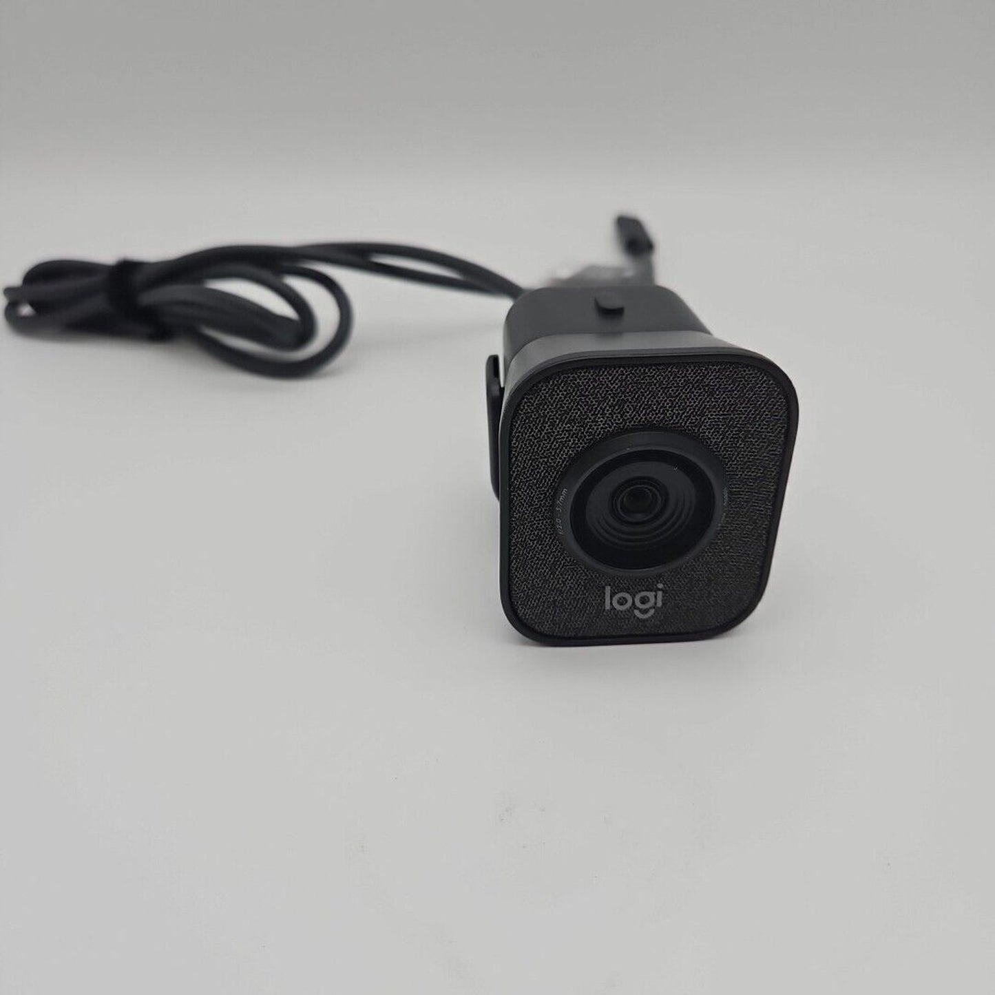 Logitech Streamcam Plus Webcam USB Wired Stream Cam Graphite 960-001280