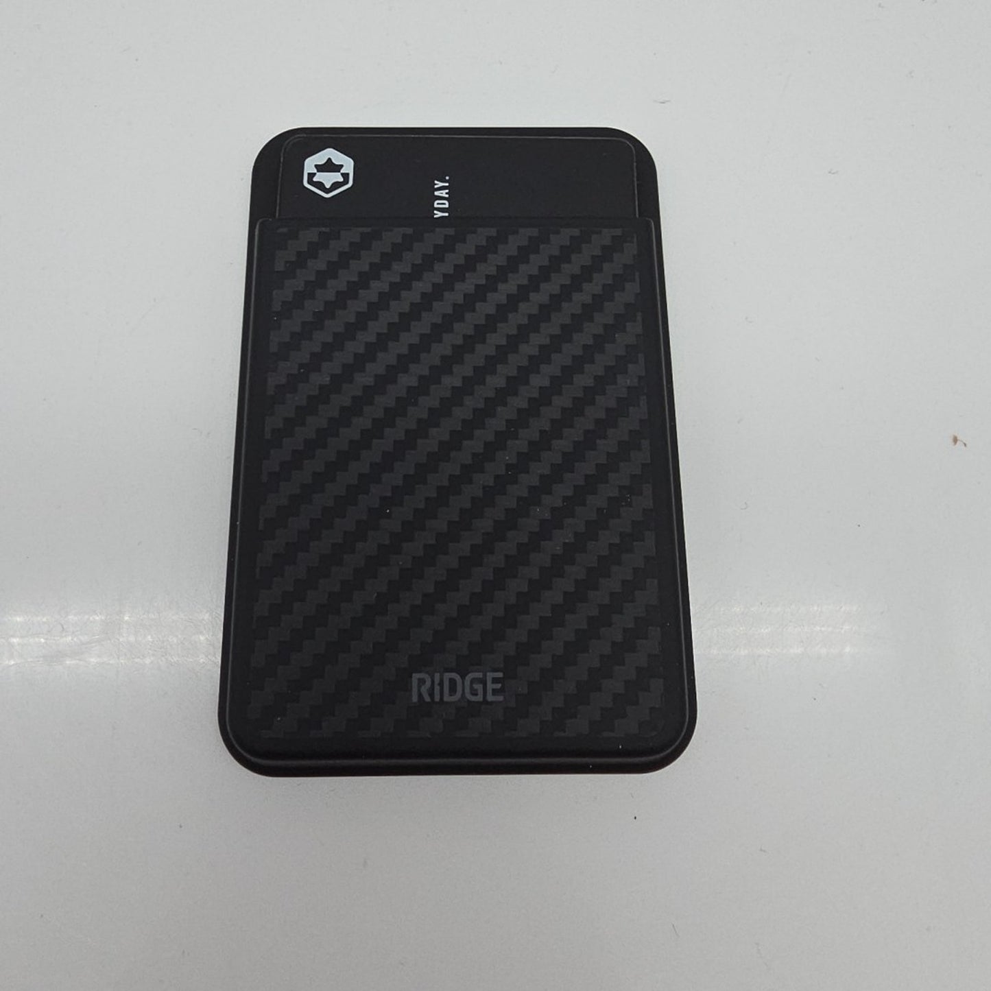 Ridge Magsafe Cardholder Holds Up To 3 Cards Carbon Fiber 3K