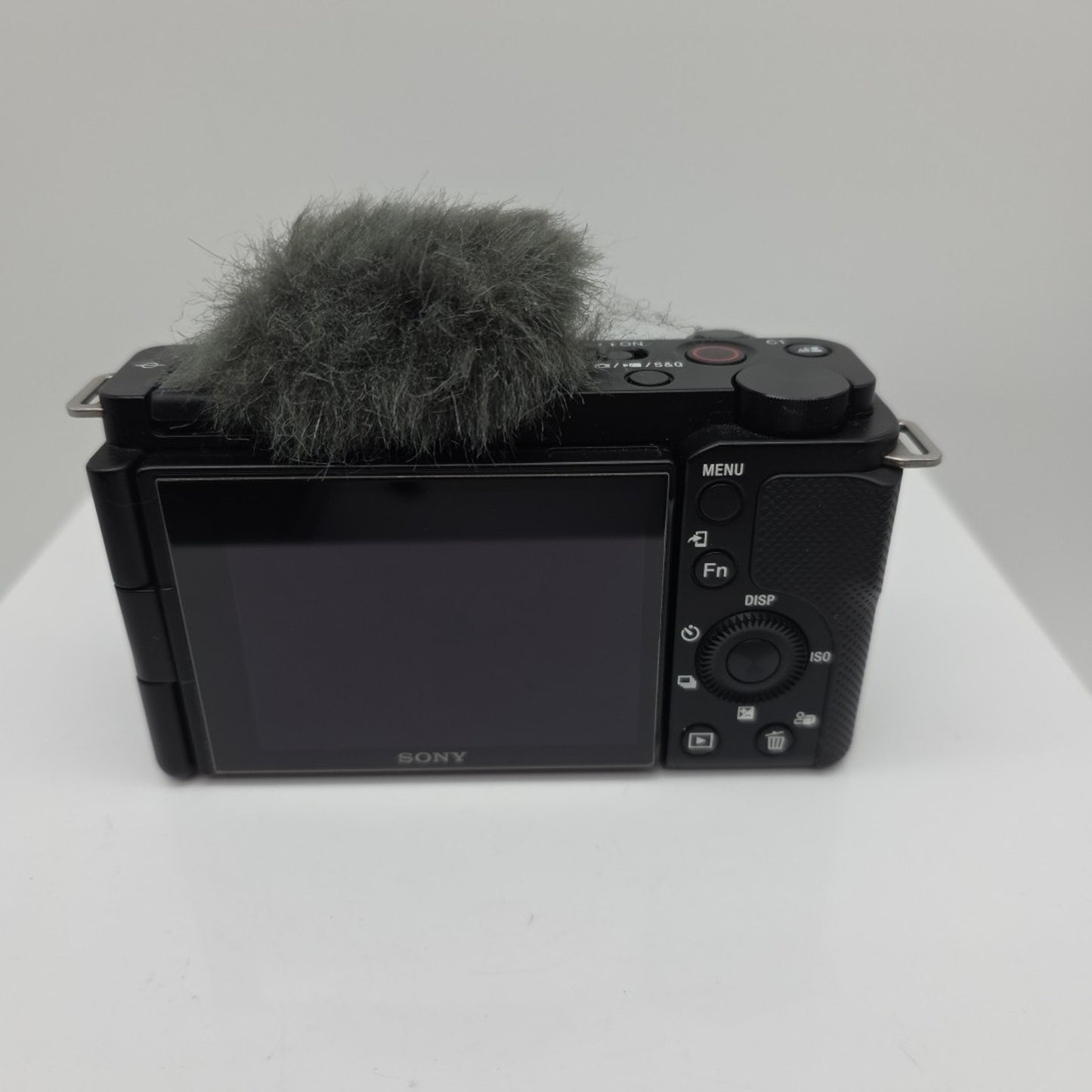 Sony ZV-E10 24MP Mirrorless Digital Camera with Sony P1650mm lens