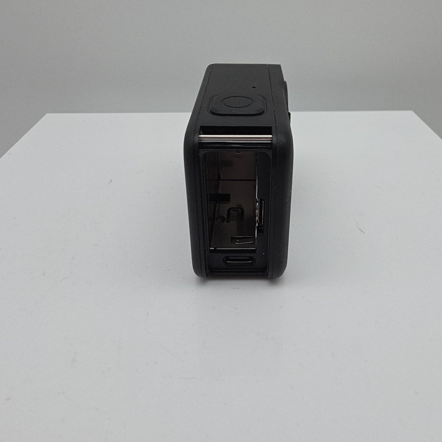GoPro HERO13 Black 5.3K Action Camera DEFECT Crack Screen E