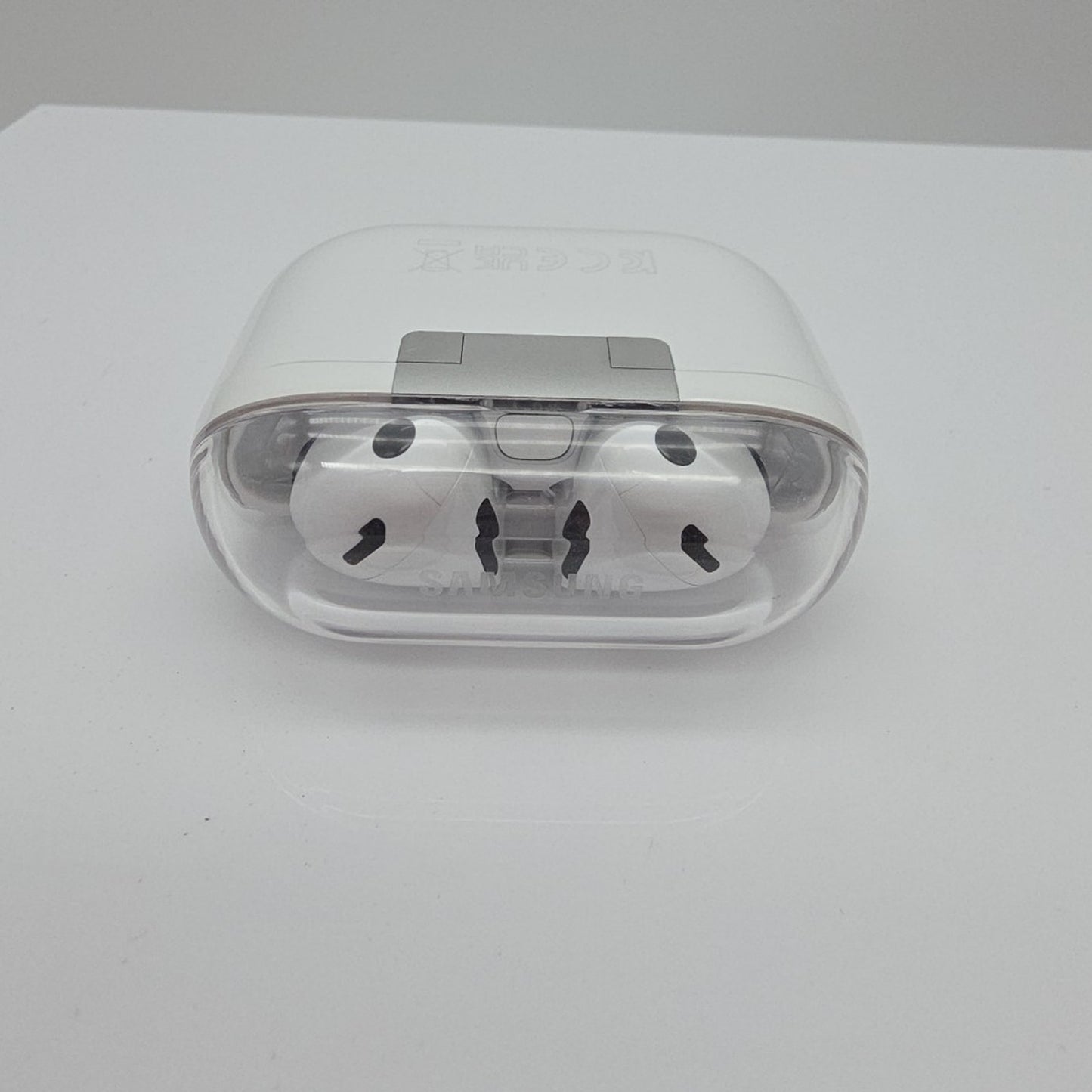 Samsung Galaxy Buds3 Pro SM-R630 Wireless Earbud Headphones - White CRACK