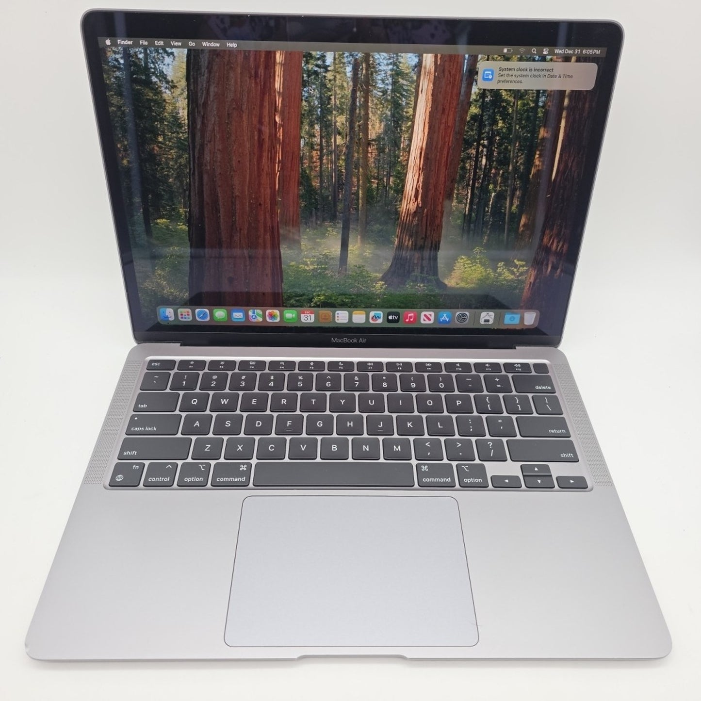 Apple MacBook Air M1 Chip 13" 2020 8GPU/CPU 512GB SSD MGN73LL/A L137