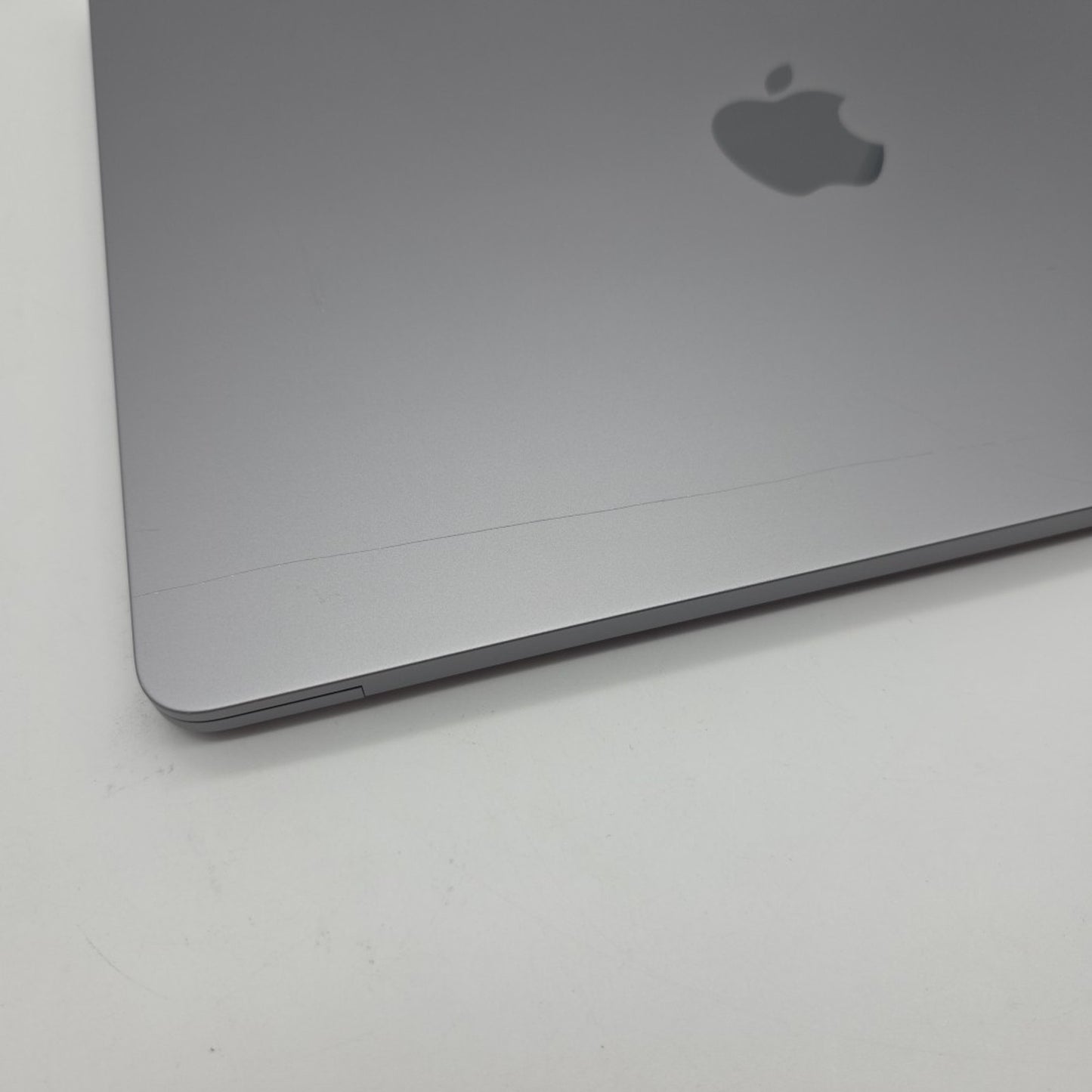 Apple MacBook Air 13.6" (256GB SSD, M2, 8GB) Laptop MLXW3LL/A L136