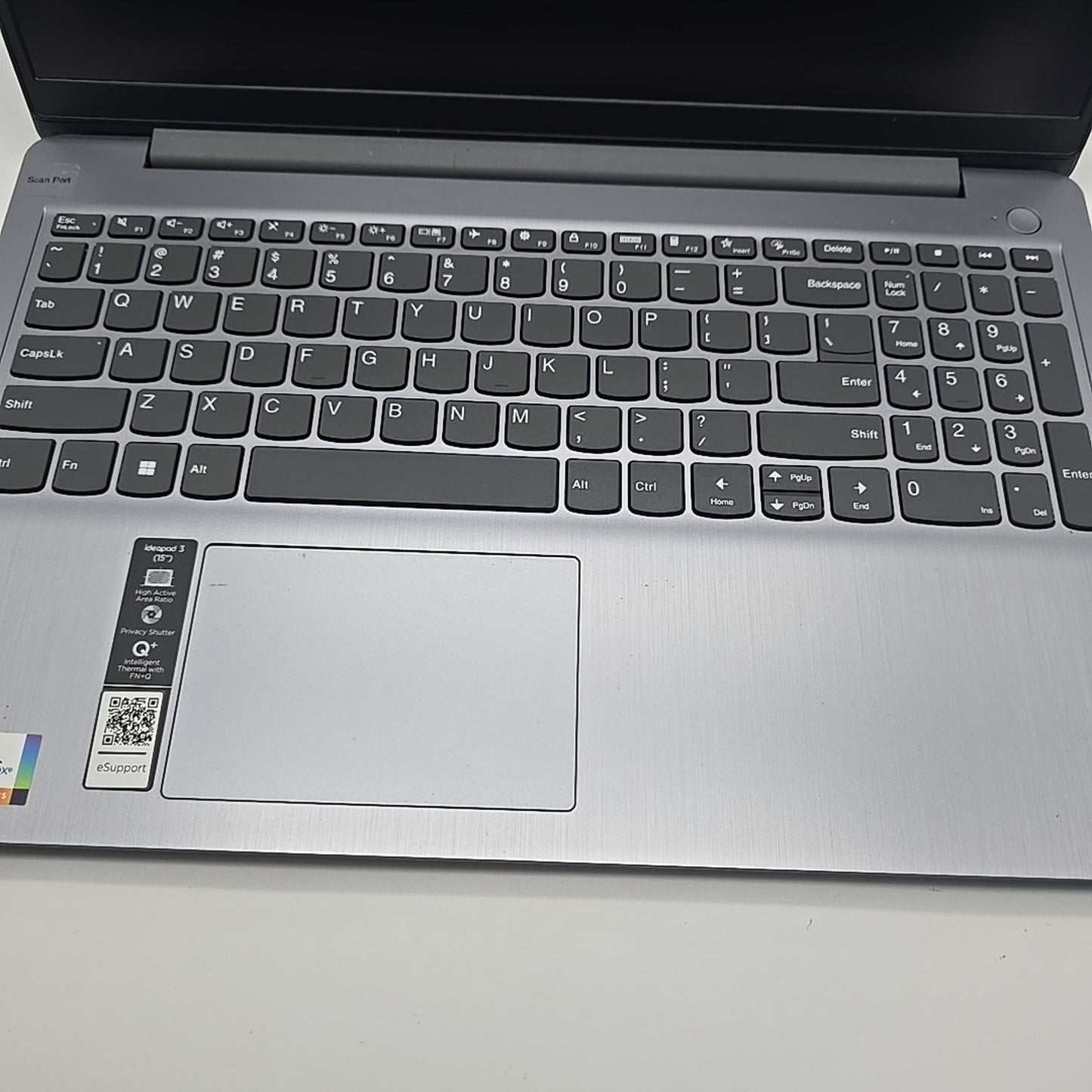 Lenovo IdeaPad 3i 15.6" Touchscreen FHD Core 5 8GB 512 GB SSD W11 L52