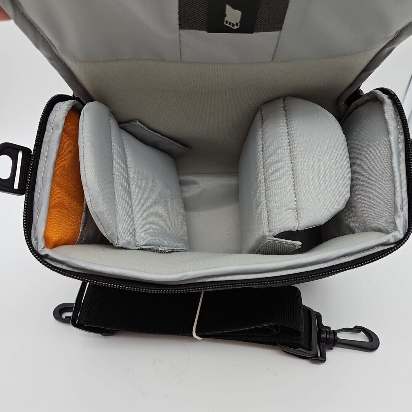 Lowepro - Adventura Go SH 160 Bag