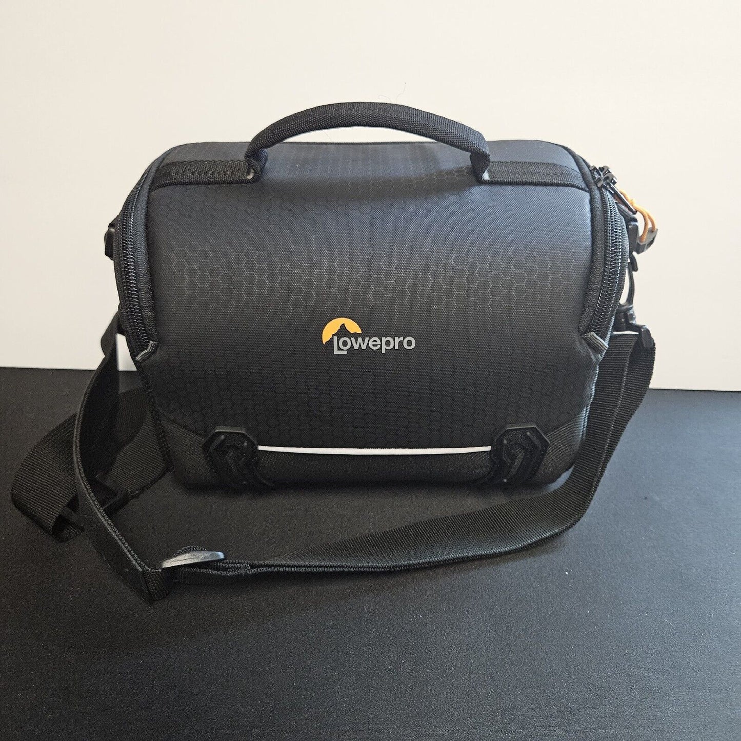 Lowepro - Adventura Go SH 160 Bag