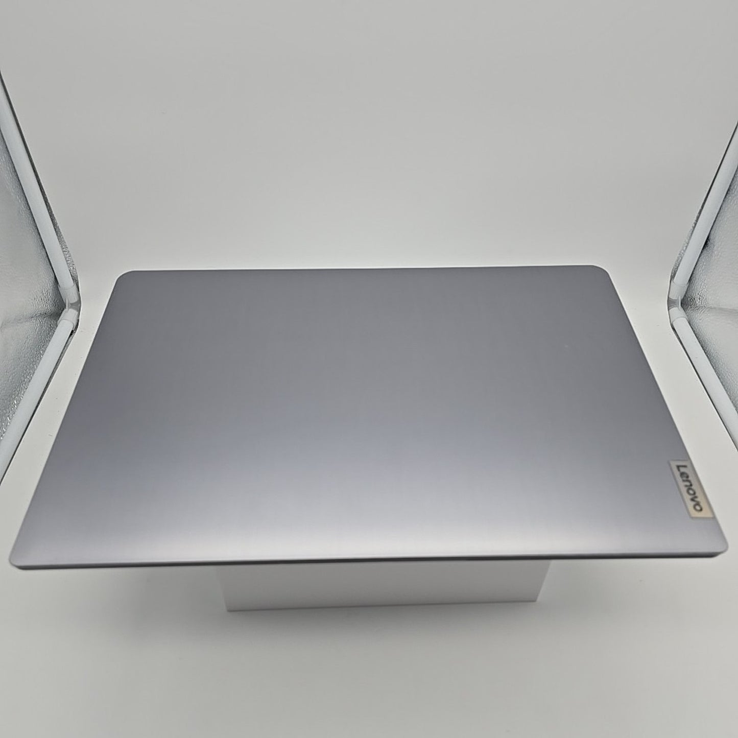 Lenovo IdeaPad 3i 15.6" Touchscreen FHD Core 5 8GB 512 GB SSD W11 L71