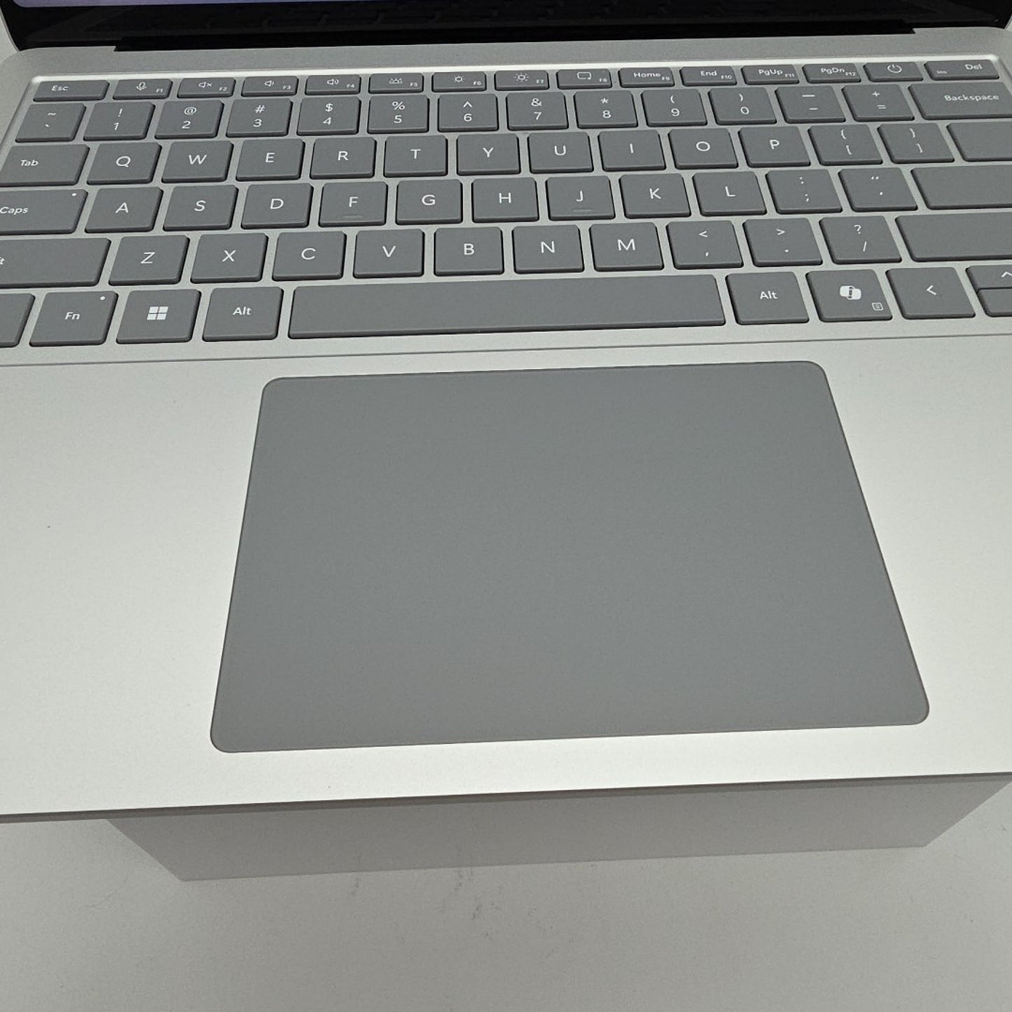 Microsoft Surface Laptop Copilot+ PC 13.8 Touchscreen Snapdragon X Plus 16GB L73