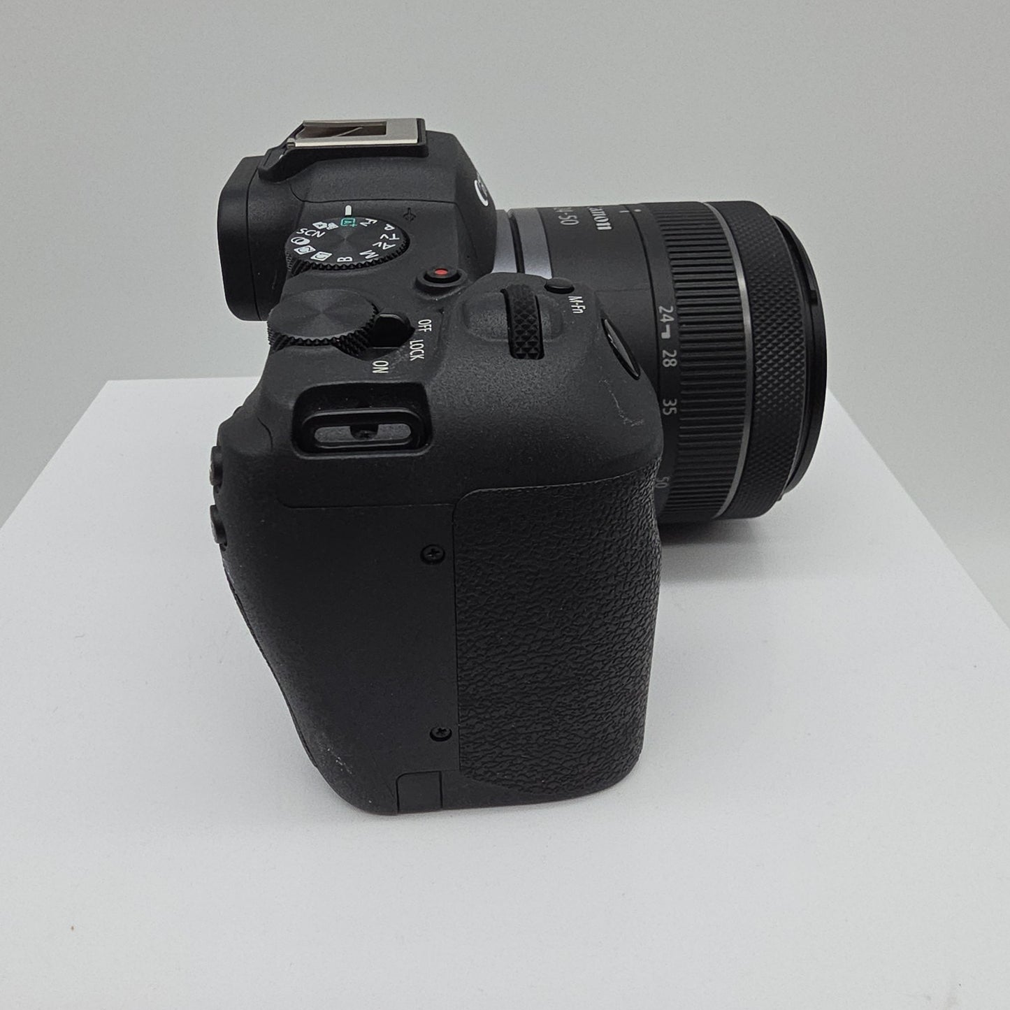 Canon EOS R8 Mirrorless Camera with RF 24-50mm f/4.5-6.3 IS STM SN 5992