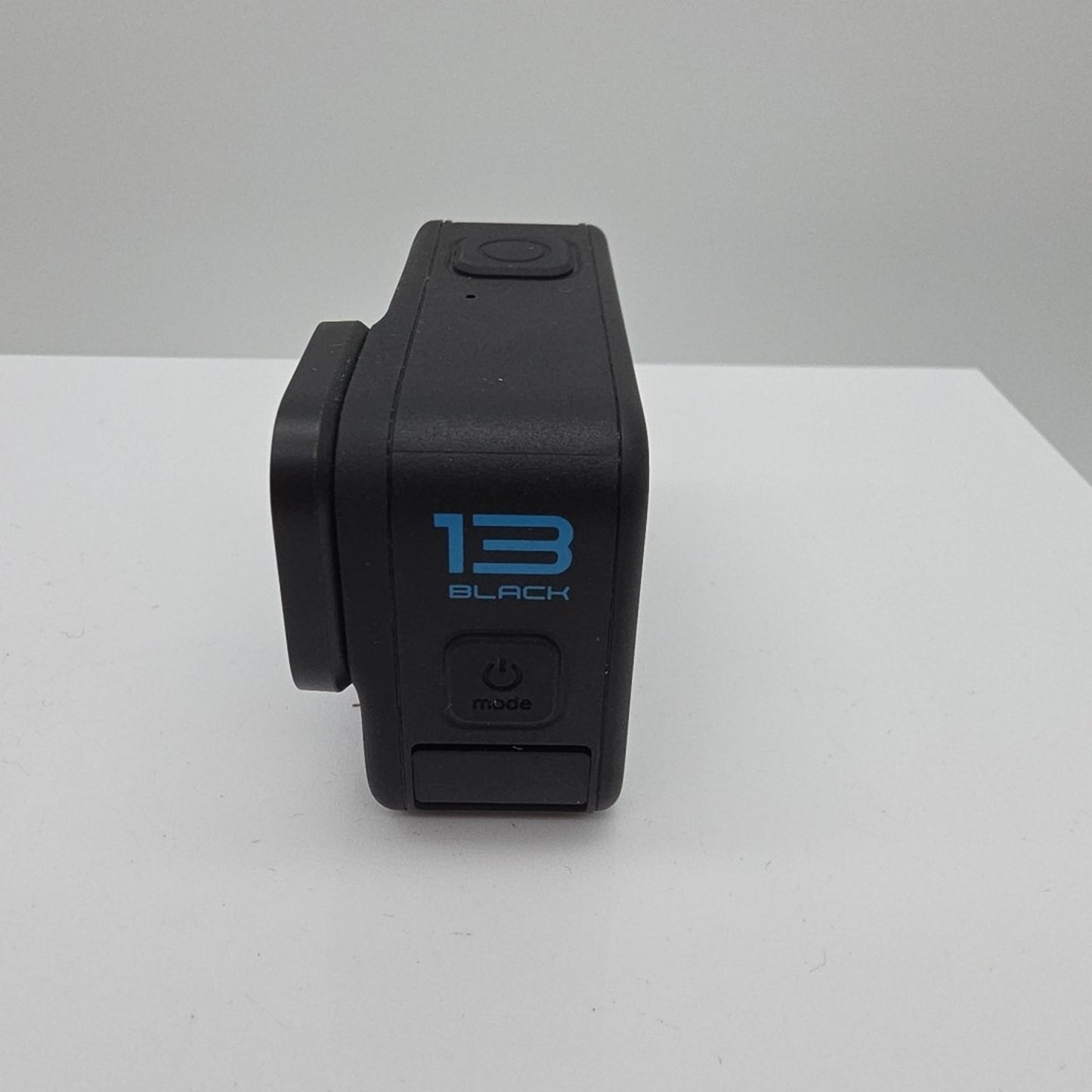 GoPro HERO13 Black 5.3K Action Camera DEFECT Crack Screen B