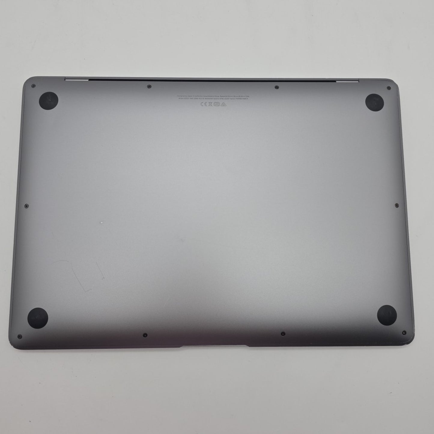 Apple MacBook Air M1 Chip 13" 2020 8GPU/CPU 512GB SSD MGN73LL/A L137