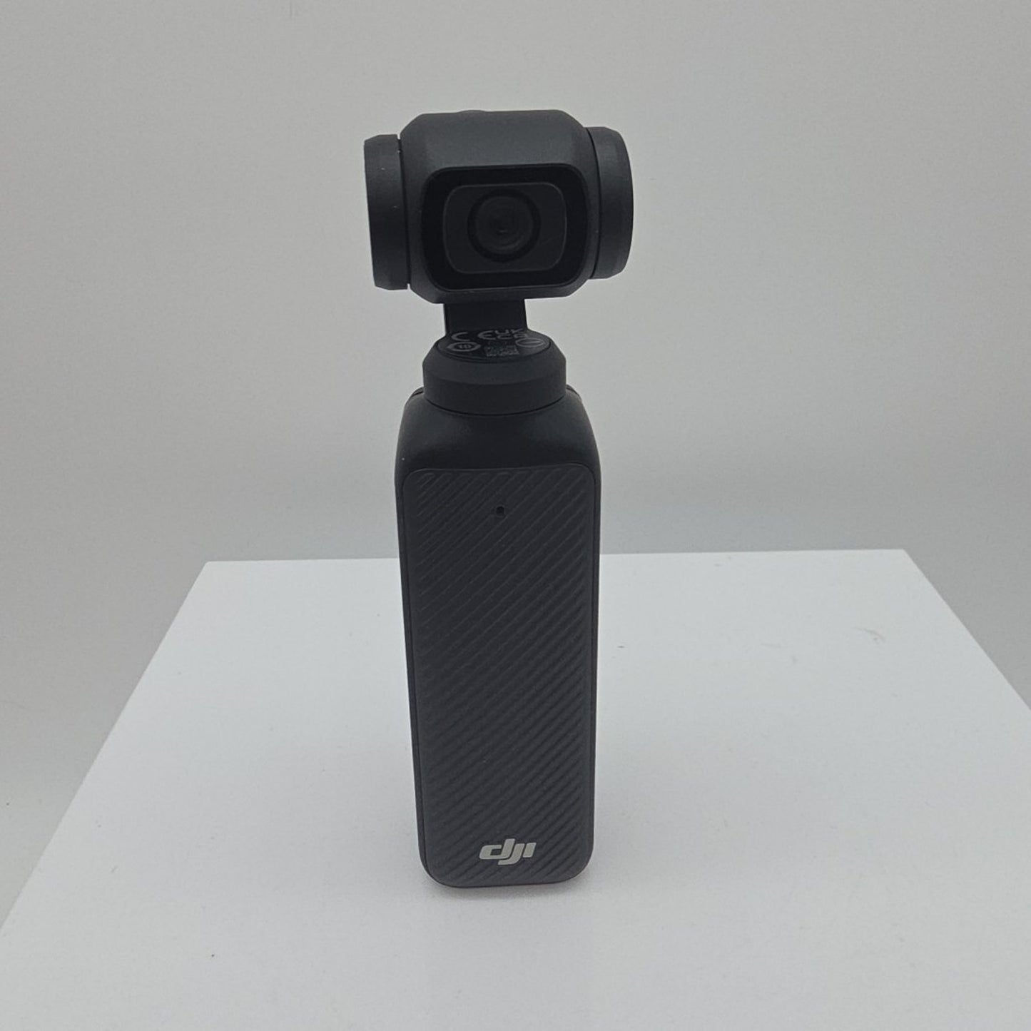 DJI Osmo Pocket 3 4K Handheld Camera with Rotatable Touchscreen VERTICAL SCREEN