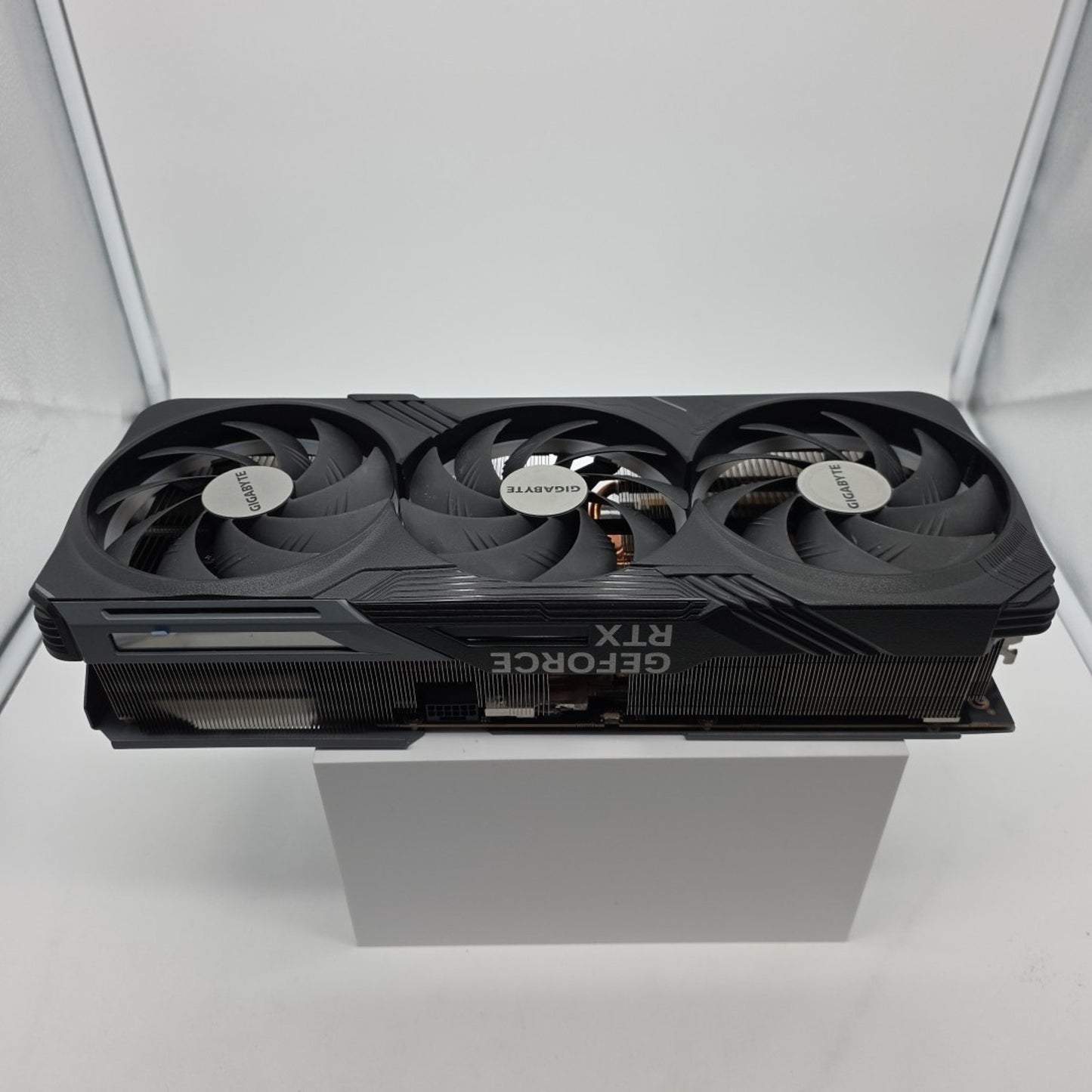 *FOR PARTS Gigabyte RTX 5090 WINDFORCE No Core & VRAM (US Stock)