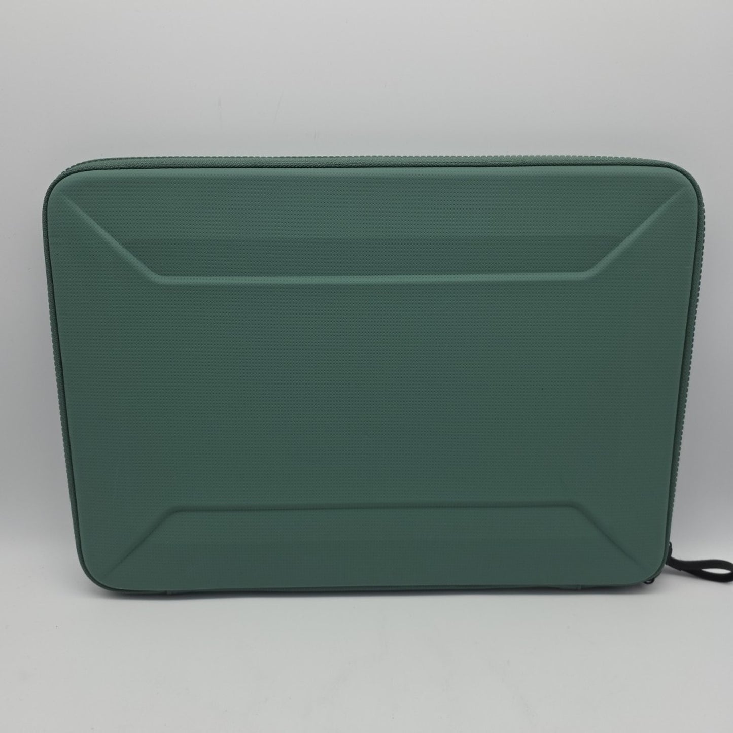 Thule Gauntlet Laptop Sleeve Case for 15" / 16" Apple MacBook Pro Hazy Green