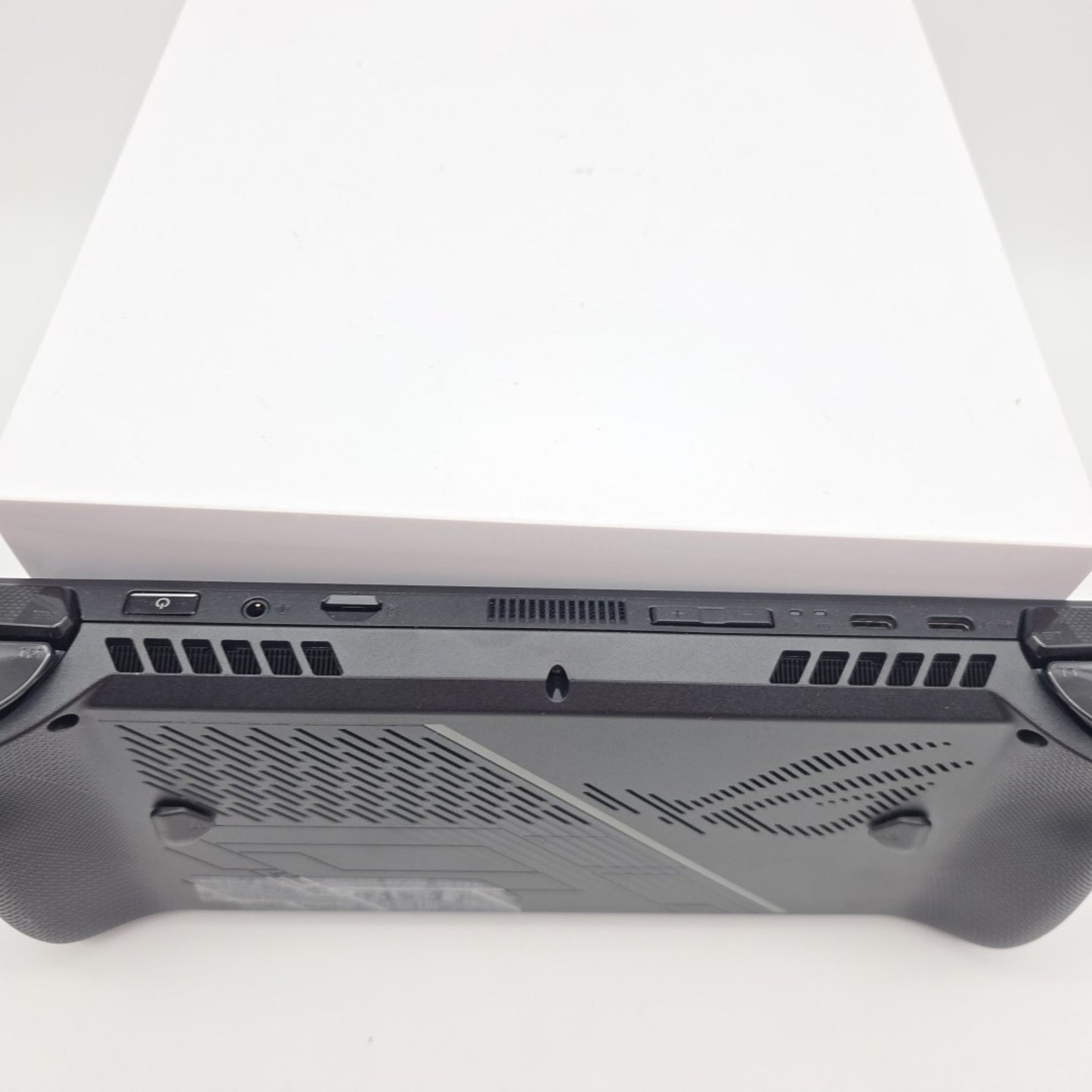 PARTS*READ* ROG Ally X 7" 120Hz FHD 1080p Gaming Handheld AMD Ryzen Z1 Extreme