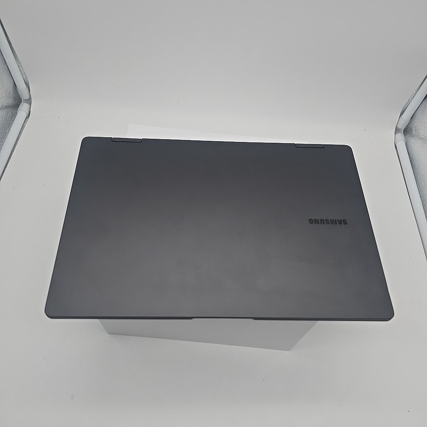 Samsung Galaxy Book2 360 13.3" (256GB SSD, Intel Core i5, 8GB RAM L63