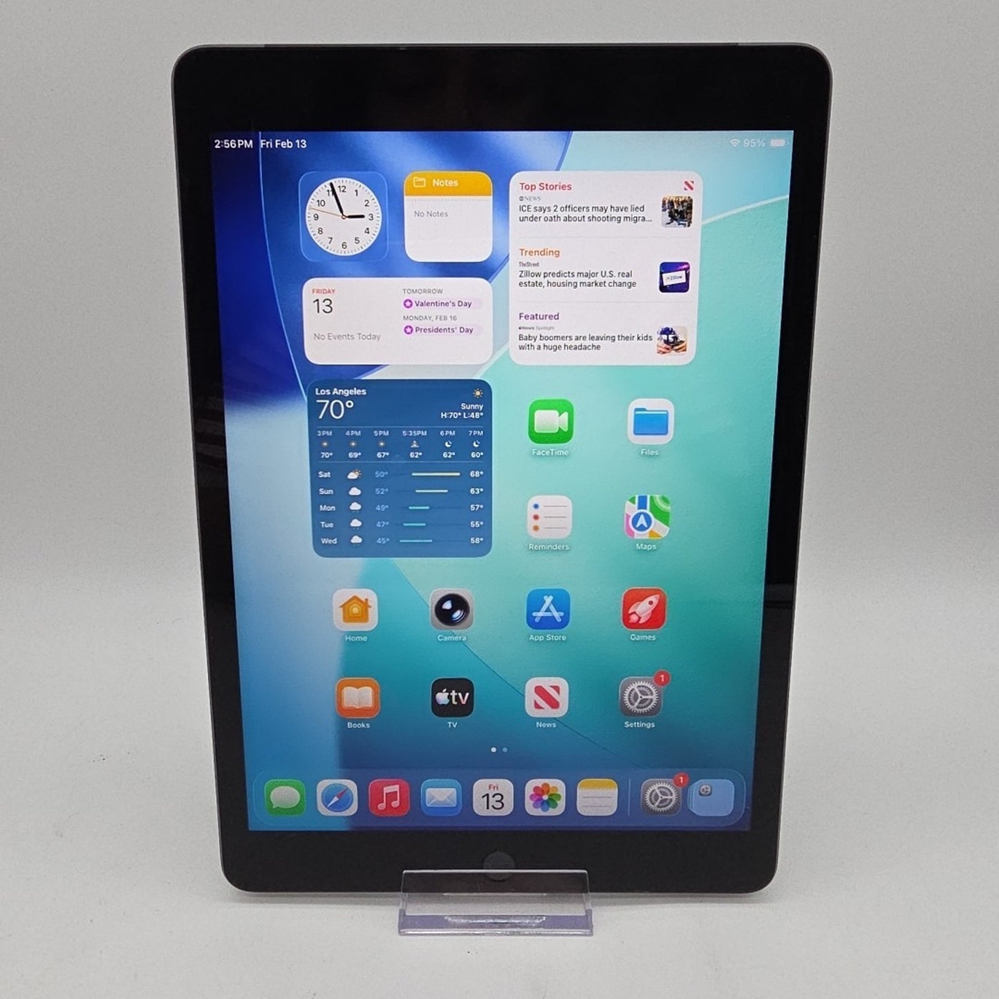 Apple iPad 10.2″ 9th Gen 256GB Wi-Fi + Cellular Unlocked Space Gray A2603 44GN