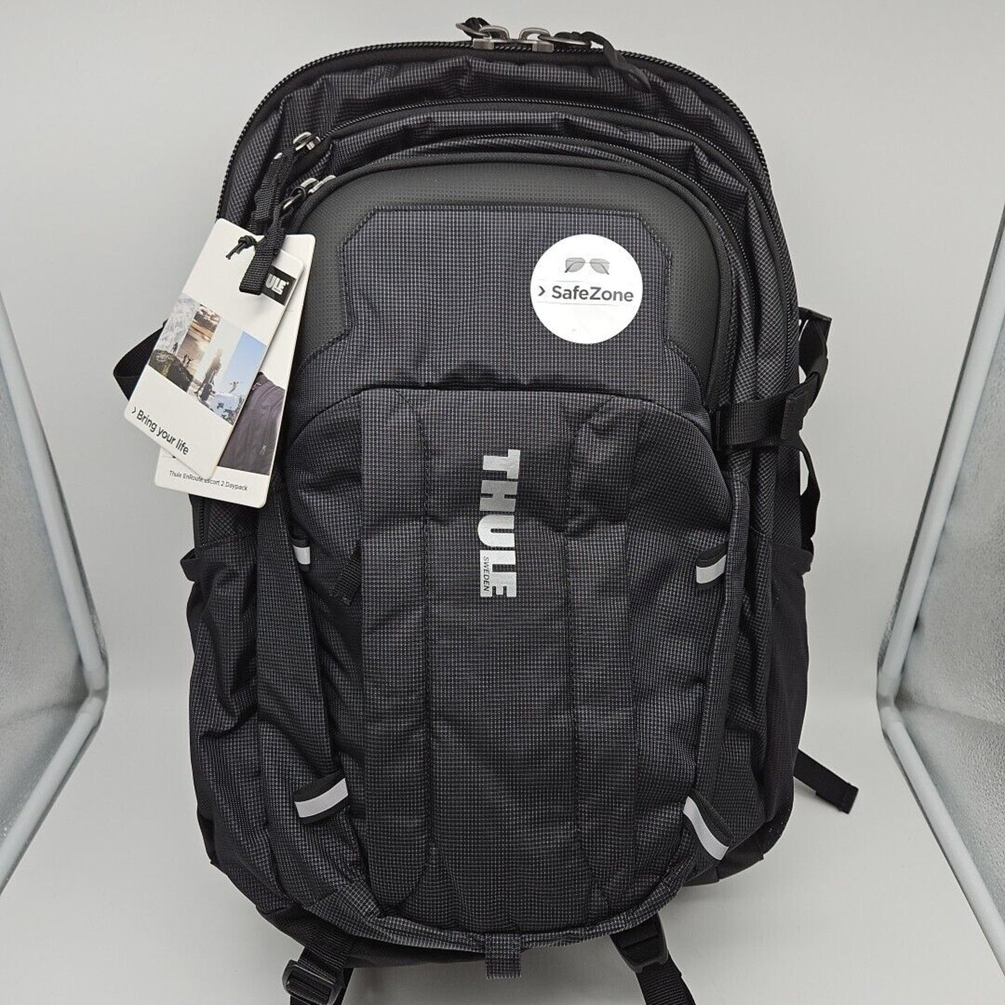 Thule - EnRoute 27L Escort 2 Backpack for 15.6" Laptop w/ 10.1" Padded Sleeve