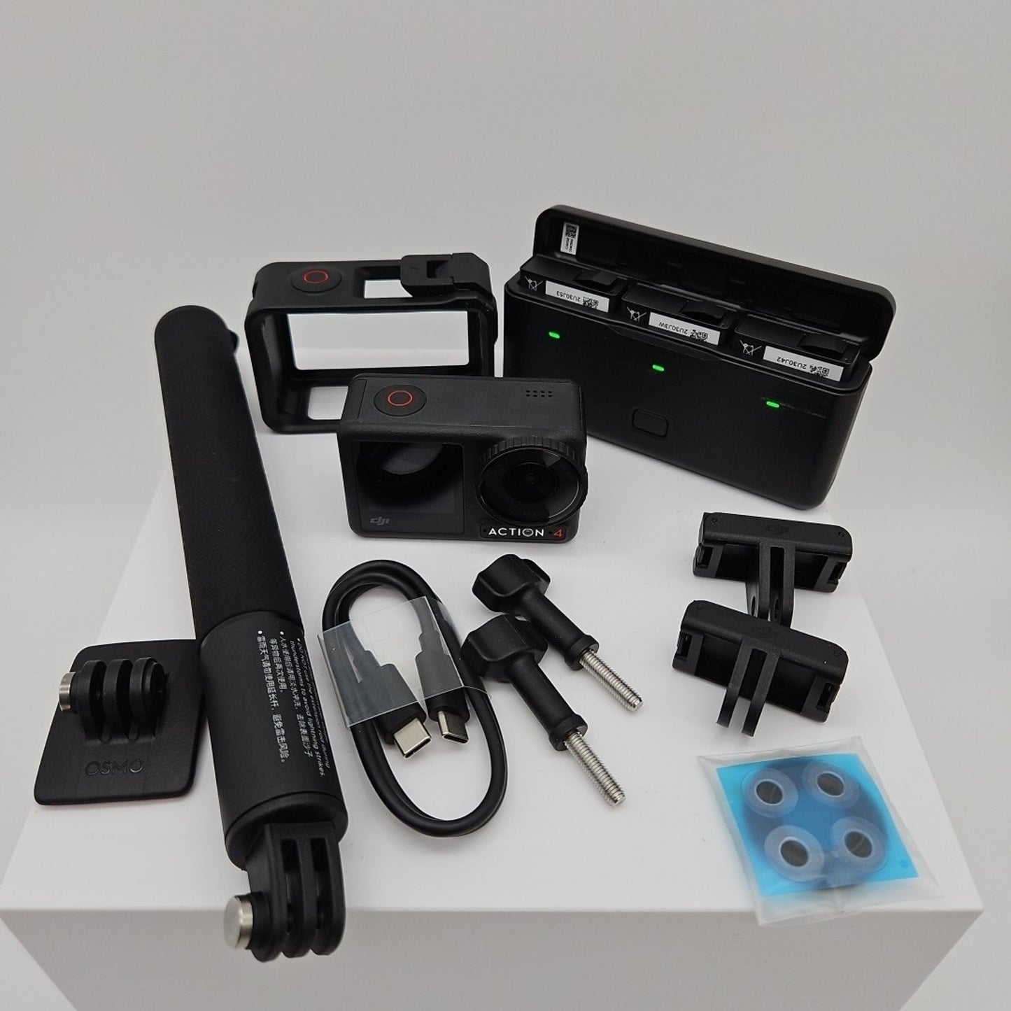 DJI Osmo Action 4 Adventure Combo