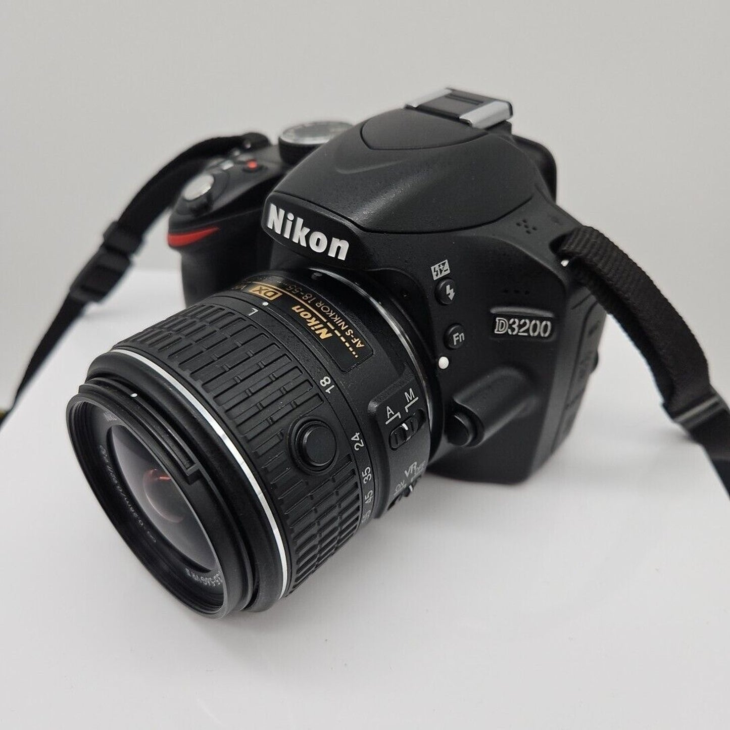 Nikon D3200 Digital SLR Camera w/ AF-S Nikon 18-55m 1:3.5-5.6 GII