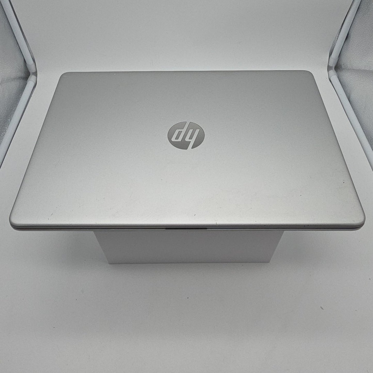HP 15-dy5033dx 15.6" HD Touch i3-1215U 8GB 256GB SSD W11H Laptop