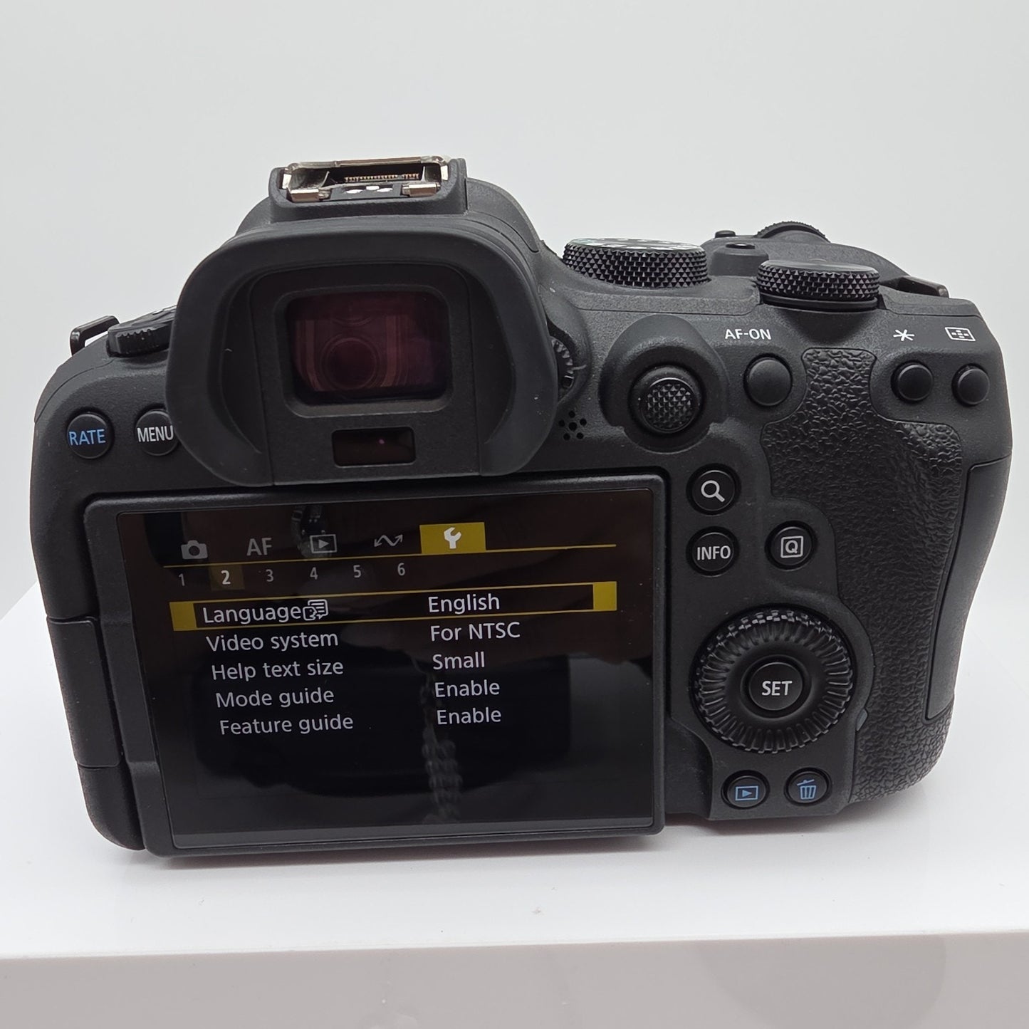 Canon EOS R6 Mark II Mirrorless Digital Camera & RF 24-105mm f/4-7.1 IS STM 2319