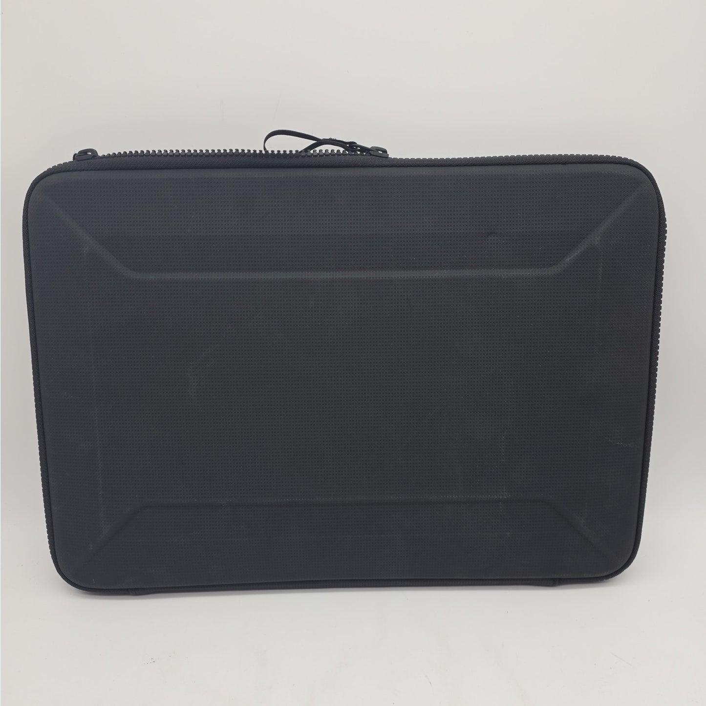 Thule Gauntlet Sleeve for 16'' MacBook Pro, 15" Macbook Air, 14" PC Black