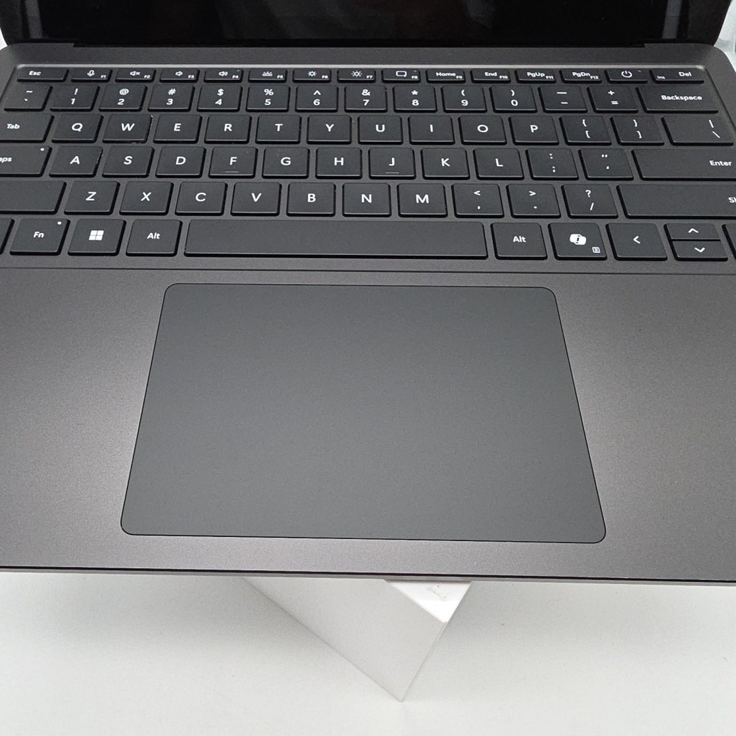 Microsoft Surface Laptop 7th. E Copilot S dragon X Plus 16GB 512GB 13.8 L86