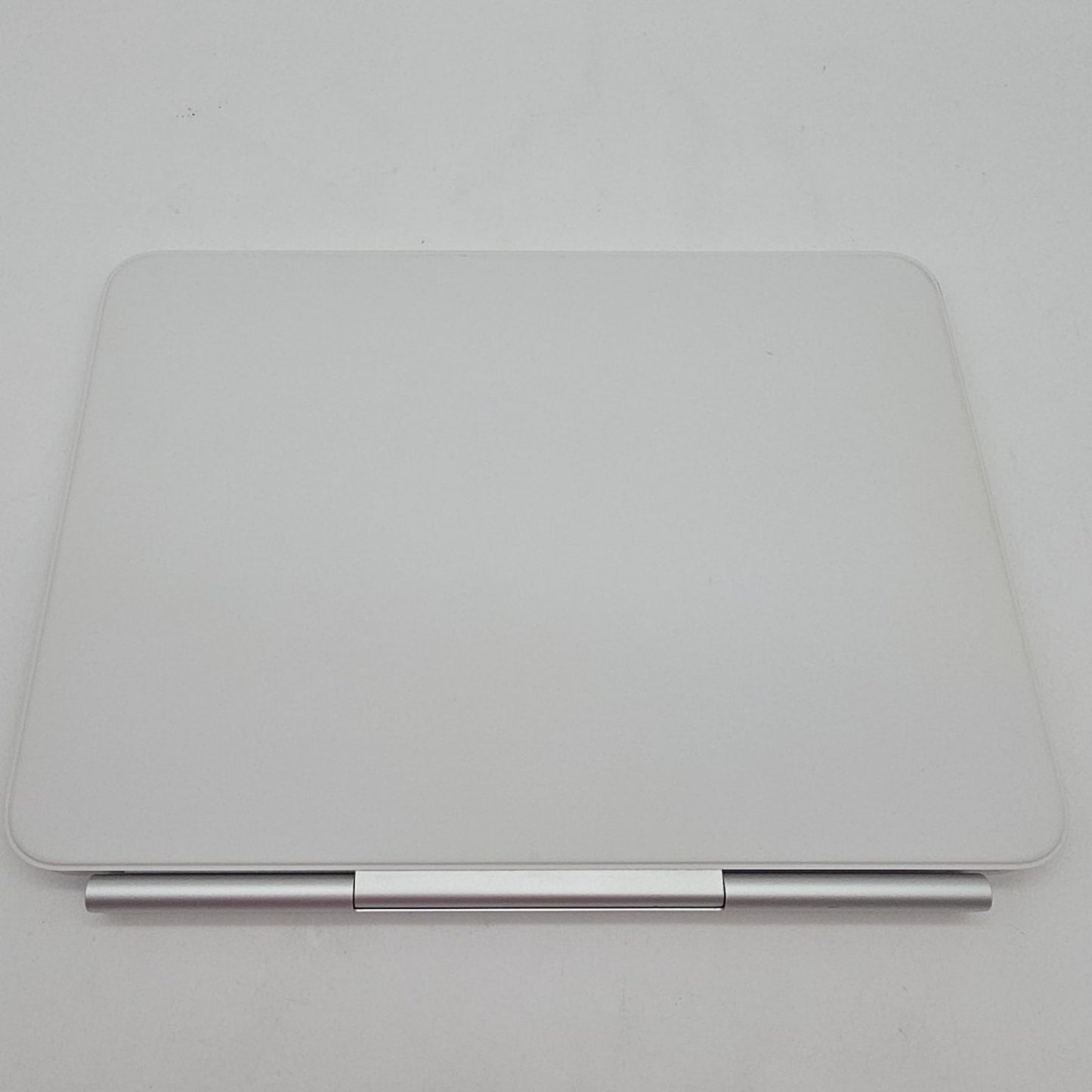 Apple A2975 Magic Keyboard for iPad Pro 11" White