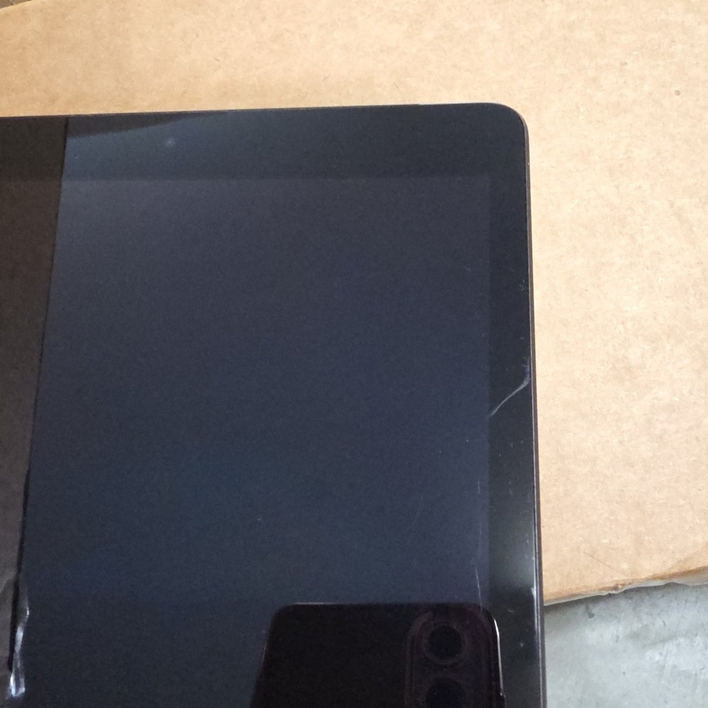 Apple iPad 10.2″ 9th Gen 256GB Wi-Fi + Cellular Unlocked Space Gray A2603 44GN