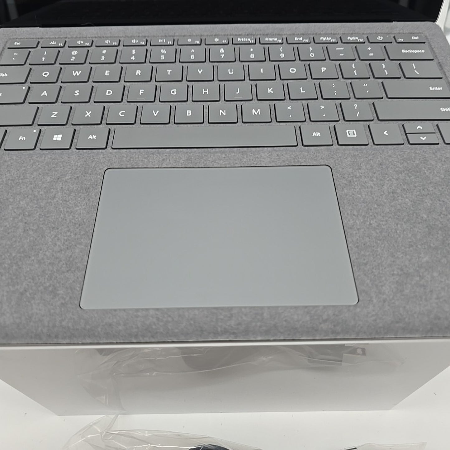 Microsoft Surface Laptop 3 13.5" 16GB (256GB SSD Intel Core i7 10th Gen 3.90 GHz