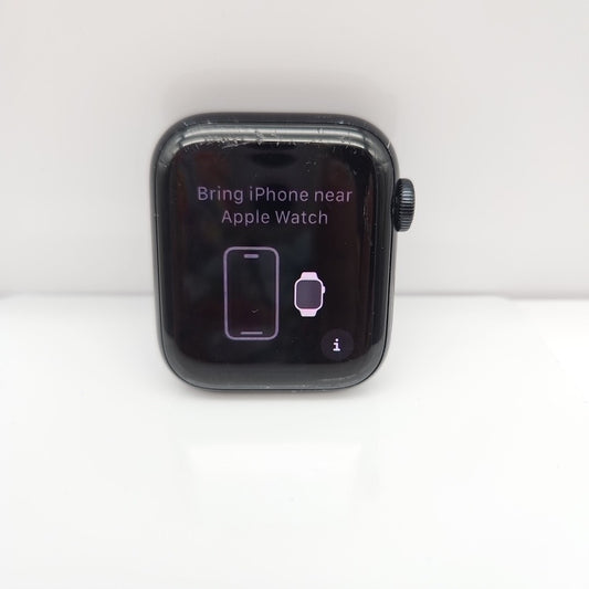 Apple Watch SE 2nd Gen 40mm GPS Midnight Case A2722 SCRATCHED