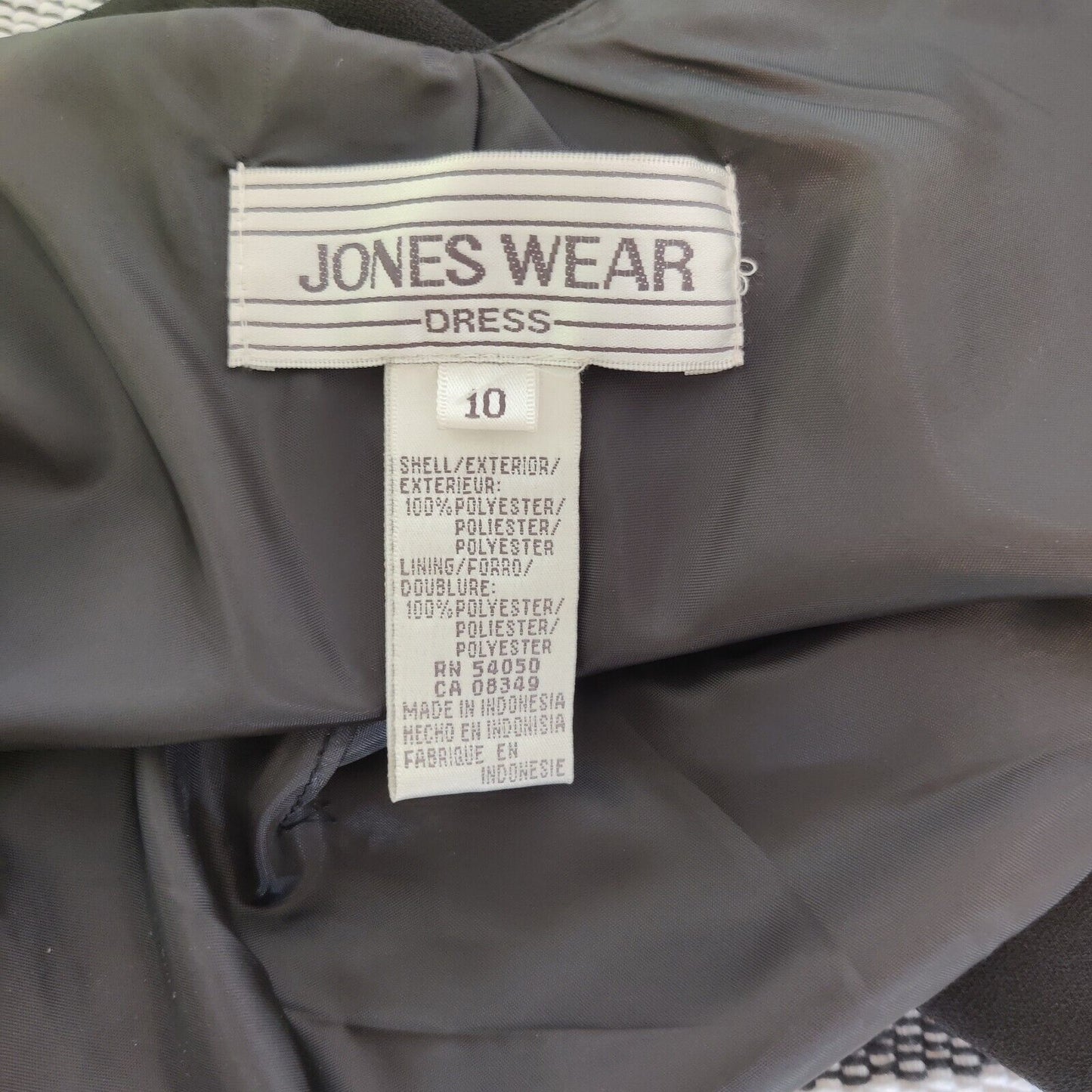 Vintage NWT Jones Wear Shift Dress Size 10 Black Crepe