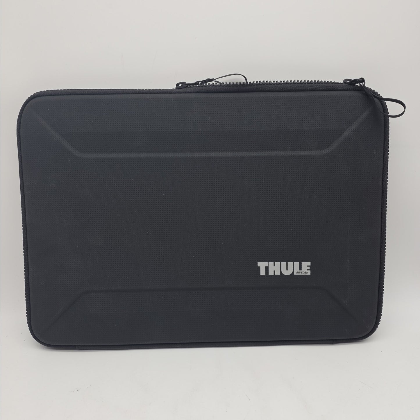 Thule Gauntlet Sleeve for 16'' MacBook Pro, 15" Macbook Air, 14" PC Black
