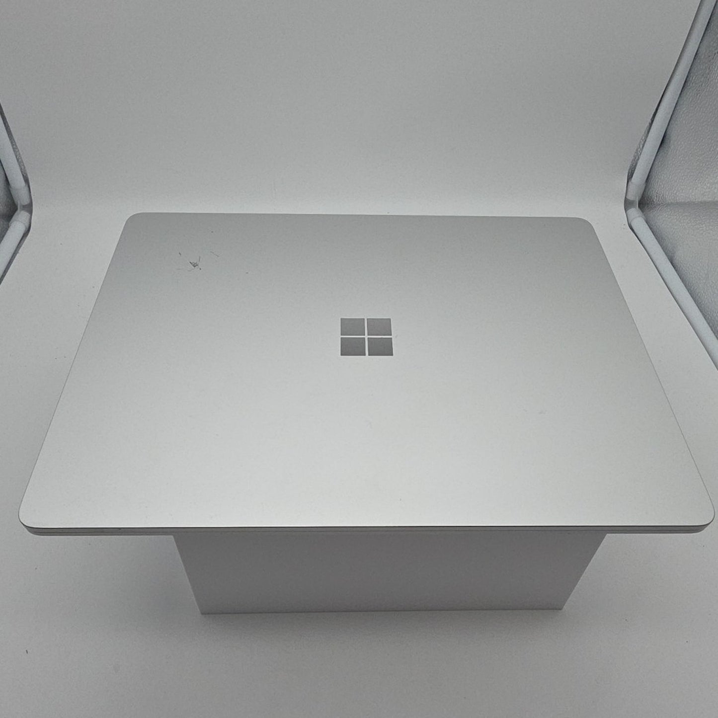 Microsoft Surface Laptop Copilot+ PC 13.8 Touchscreen Snapdragon X Plus 16GB L84