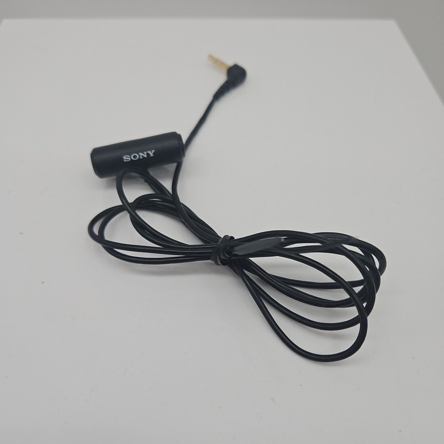 Sony - Compact Stereo Lavalier Microphone ECM- LV1 NO WINDSCREEN