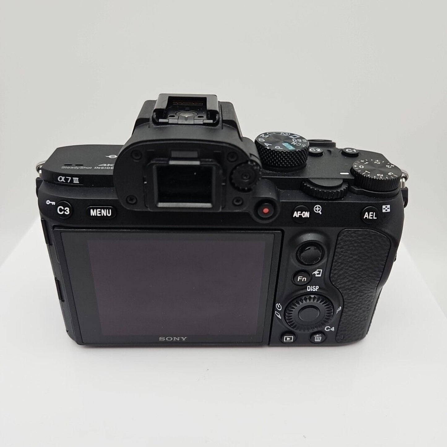 Sony Alpha a7III Mirrorless 24.2MP Digital Camera Body (ILCE-7M3) 403 Clicks