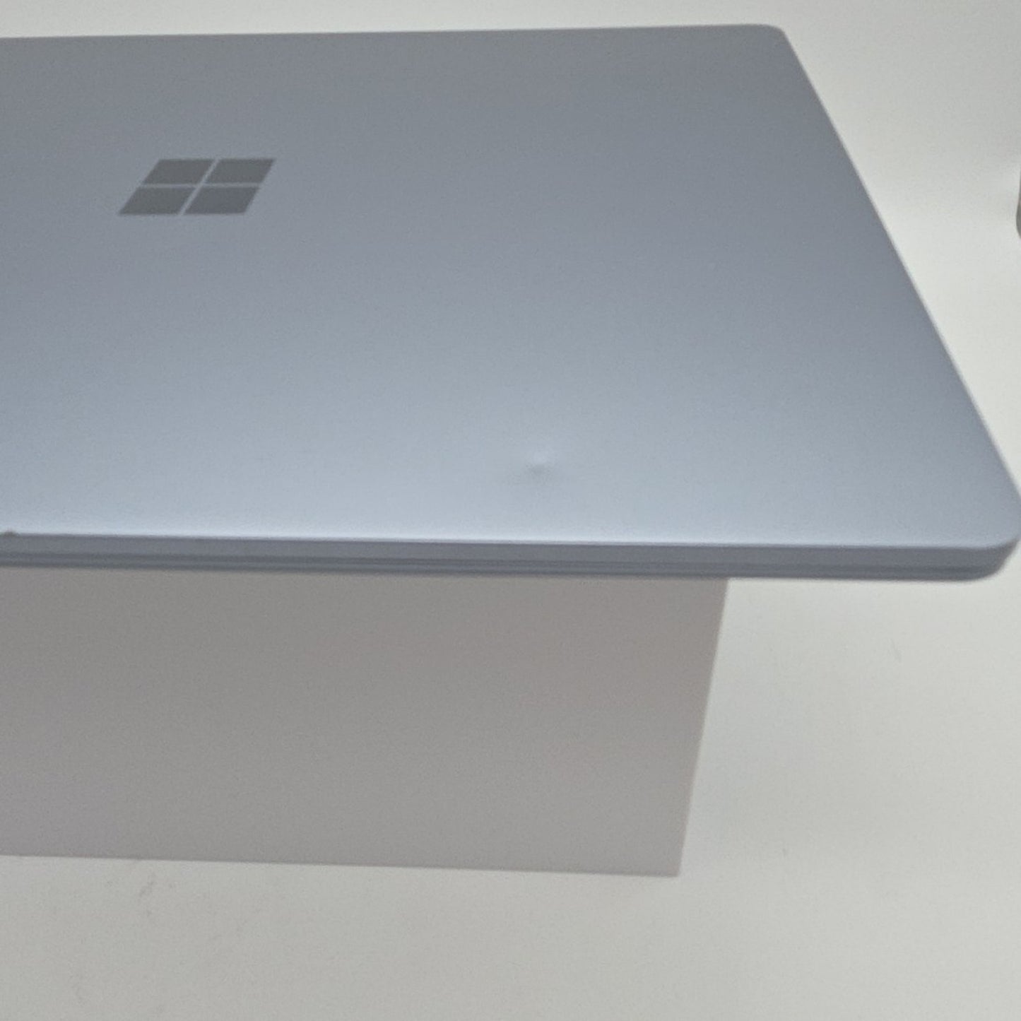 Microsoft Surface Laptop Go-1943-Intel i5-8GB RAM 128GB Blue L93