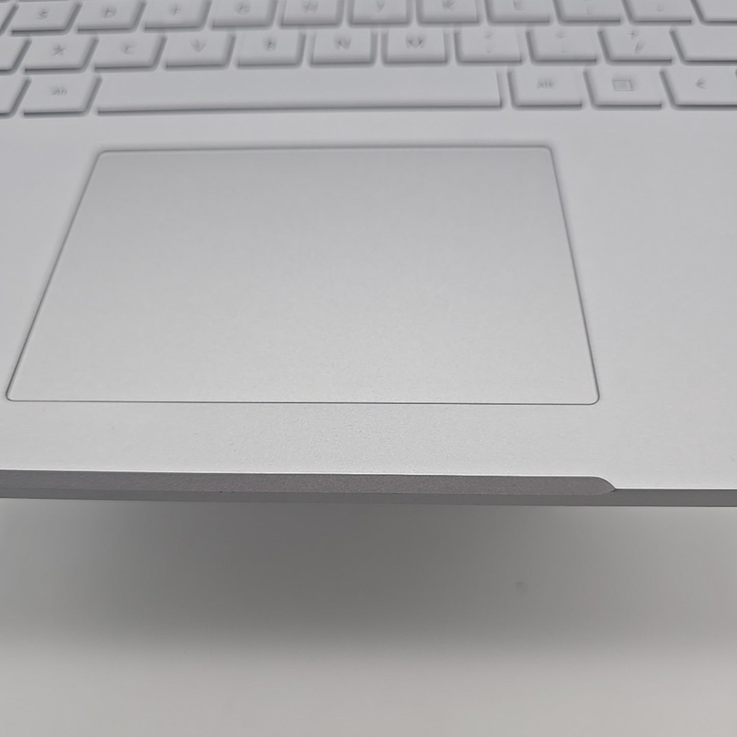 Microsoft Surface Book 2 13.5" 512 SSD Intel Core i7 8th Gen 3.90 GHz, 16GB L20