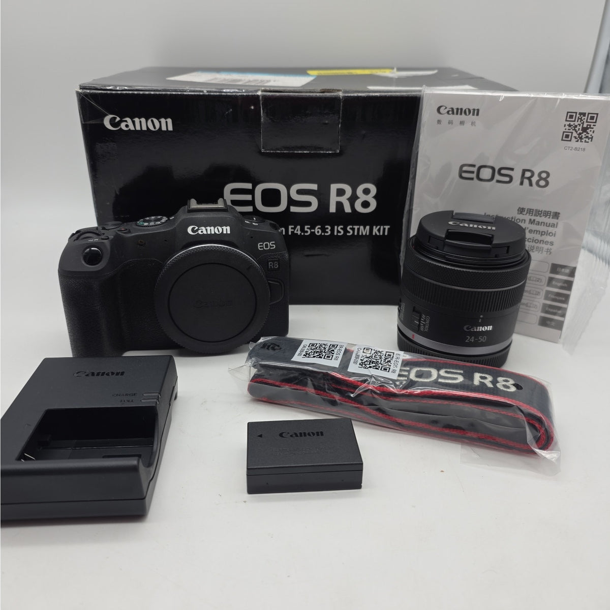Canon EOS R8 Mirrorless Camera with RF 24-50mm f/4.5-6.3 IS STM SN5932